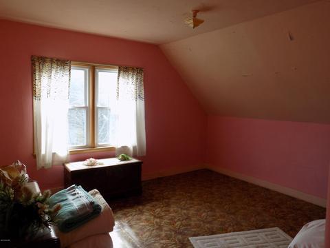 910 Davis St, Manistee, MI 49660 photo 23