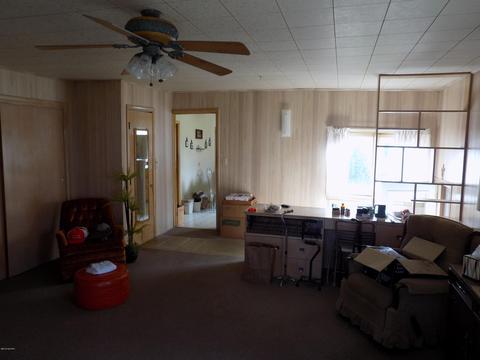 910 Davis St, Manistee, MI 49660 photo 12