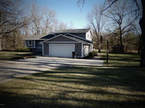 2268 E 95th St, Newaygo, MI 49337 photo 1