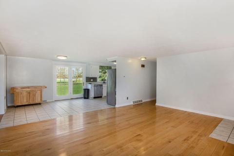 1189 E Tuttle Rd, Ionia, MI 48846 photo 17