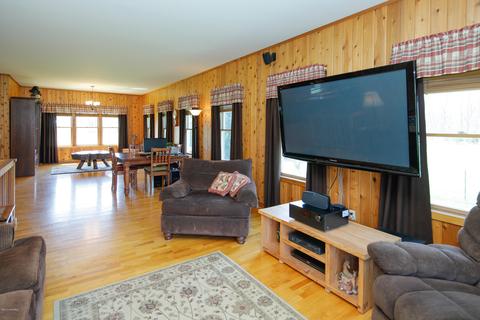 800 W A B Ave, Plainwell, MI 49080 photo 8