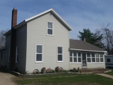 32 N State St, Hesperia, MI 49421 photo 2