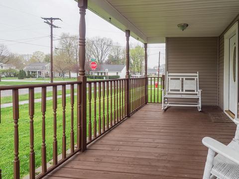 303 E Clay St, Schoolcraft, MI 49087 photo 4