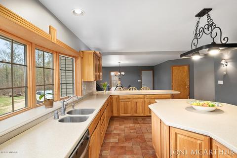 358 Potter Pl, Stanton, MI 48888 photo 11