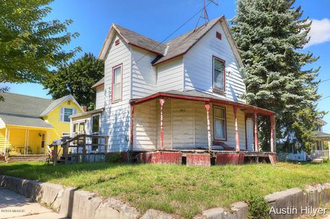 403 N Bridge St, Belding, MI 48809 photo 3