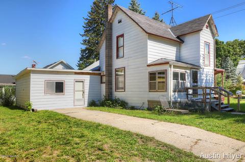 403 N Bridge St, Belding, MI 48809 photo 2