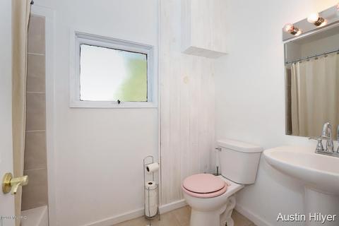 403 N Bridge St, Belding, MI 48809 photo 11