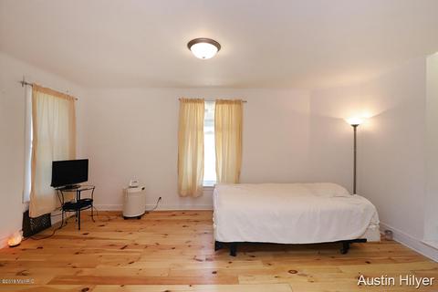 403 N Bridge St, Belding, MI 48809 photo 5
