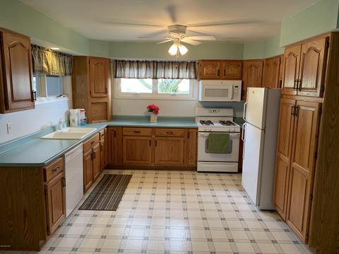 646 E Clay St, Schoolcraft, MI 49087 photo 8