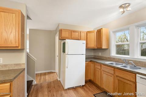 710 S Front St, Belding, MI 48809 photo 8