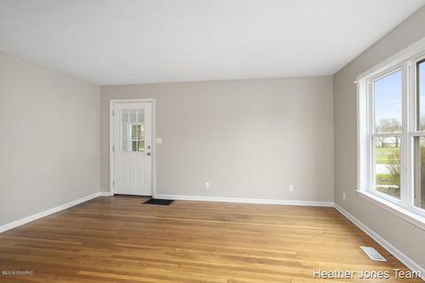 710 S Front St, Belding, MI 48809 photo 3