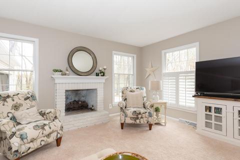 262 Golfview Dr, Plainwell, MI 49080 photo 6