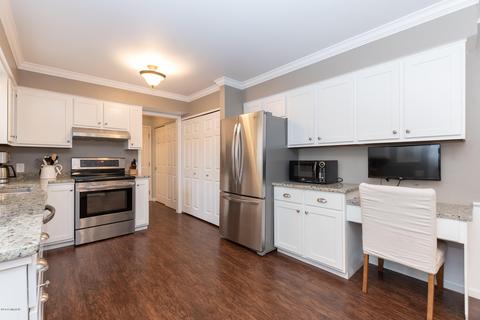 262 Golfview Dr, Plainwell, MI 49080 photo 12