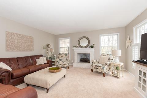 262 Golfview Dr, Plainwell, MI 49080 photo 4