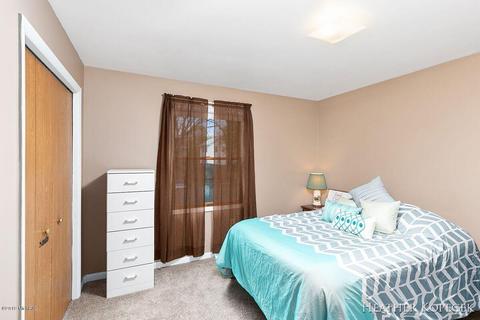 520 Spring St, Lowell, MI 49331 photo 11