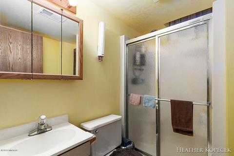 520 Spring St, Lowell, MI 49331 photo 17