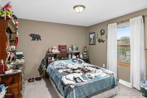 520 Spring St, Lowell, MI 49331 photo 12