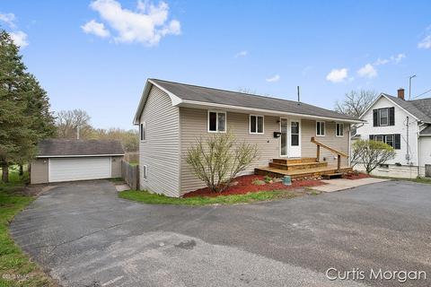 1030 E Main St, Lowell, MI 49331 photo 1