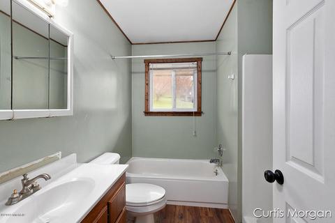 1030 E Main St, Lowell, MI 49331 photo 10