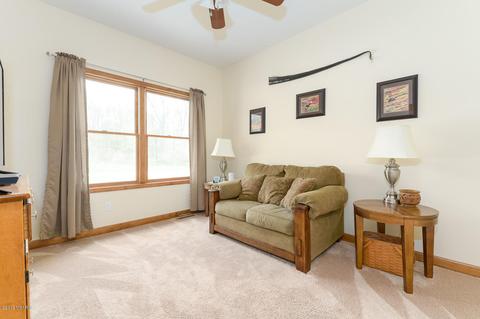 142 Hickory Hls, Marshall, MI 49068 photo 17