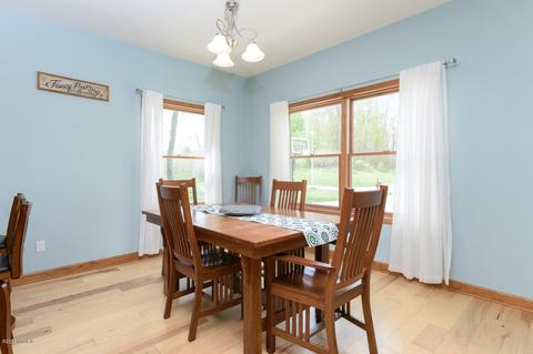142 Hickory Hls, Marshall, MI 49068 photo 7