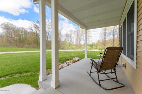 142 Hickory Hls, Marshall, MI 49068 photo 32