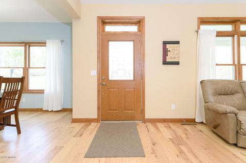142 Hickory Hls, Marshall, MI 49068 photo 3