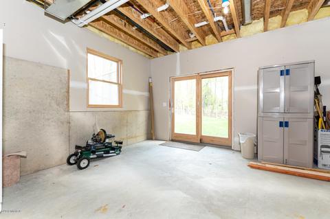 142 Hickory Hls, Marshall, MI 49068 photo 31