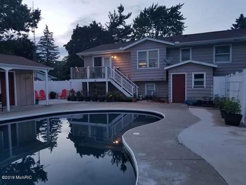 157 E Colon Rd, Coldwater, MI 49036 photo 2