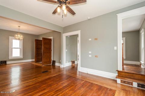 324 E Hanover St, Marshall, MI 49068 photo 11