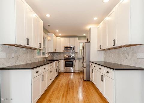 324 E Hanover St, Marshall, MI 49068 photo 6