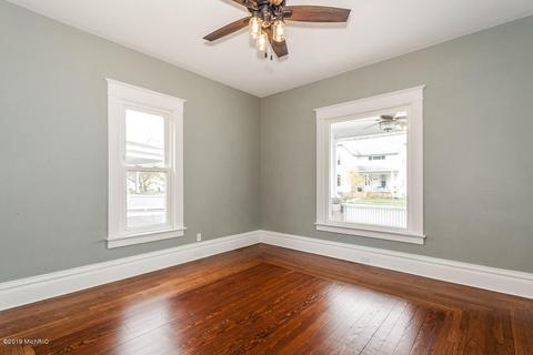 324 E Hanover St, Marshall, MI 49068 photo 19
