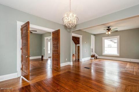 324 E Hanover St, Marshall, MI 49068 photo 13