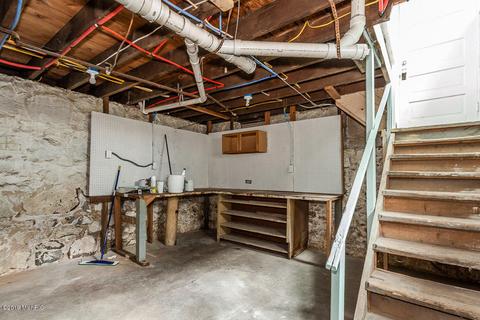324 E Hanover St, Marshall, MI 49068 photo 36