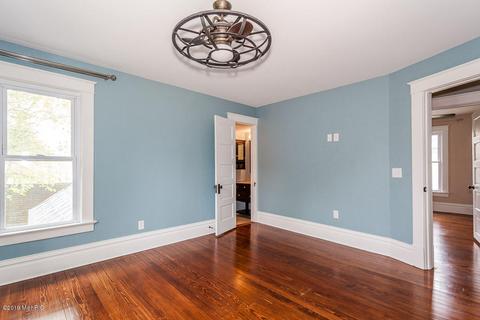 324 E Hanover St, Marshall, MI 49068 photo 28