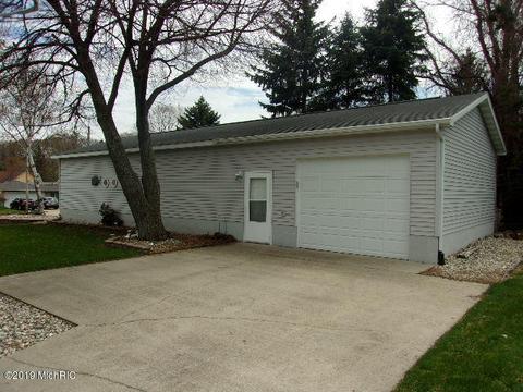 545 First St, Manistee, MI 49660 photo 27