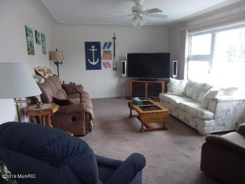 545 First St, Manistee, MI 49660 photo 7