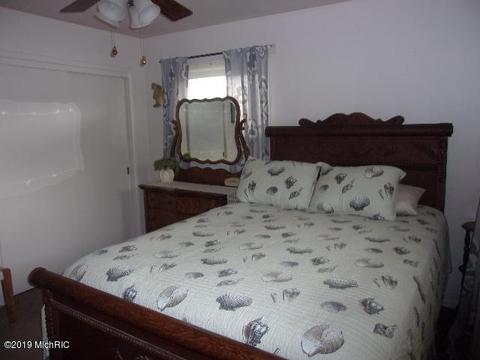 545 First St, Manistee, MI 49660 photo 14