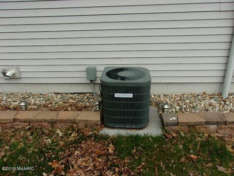 545 First St, Manistee, MI 49660 photo 31
