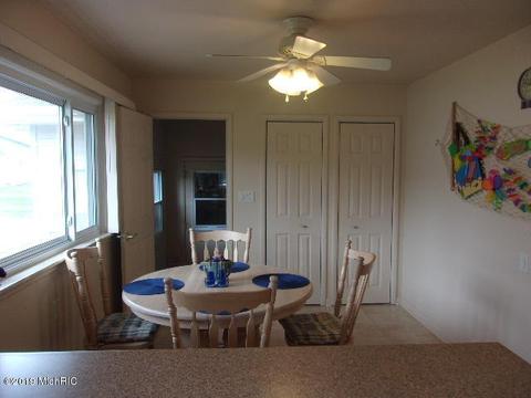 545 First St, Manistee, MI 49660 photo 6