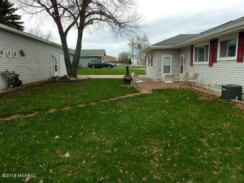 545 First St, Manistee, MI 49660 photo 32