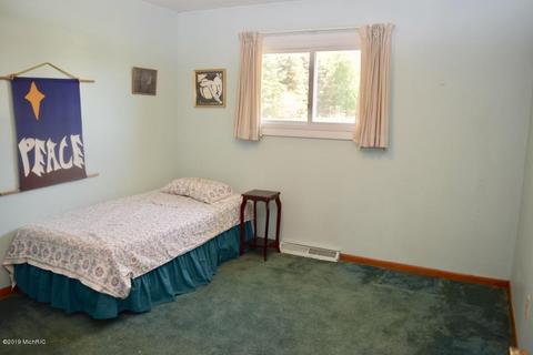 454 E Preuss Rd, Manistee, MI 49660 photo 15
