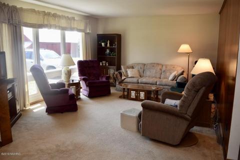 454 E Preuss Rd, Manistee, MI 49660 photo 4