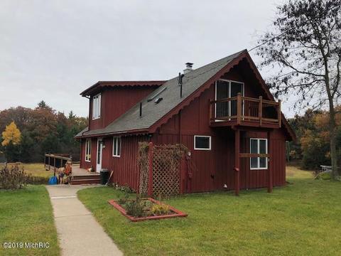 4793 E 40th St, Chase, MI 49623 photo 8
