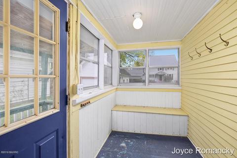 722 S Broas St, Belding, MI 48809 photo 13