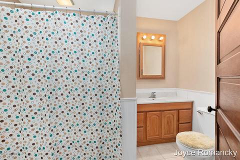 722 S Broas St, Belding, MI 48809 photo 17