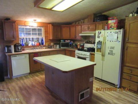 3867 200th Ave, Morley, MI 49336 photo 8