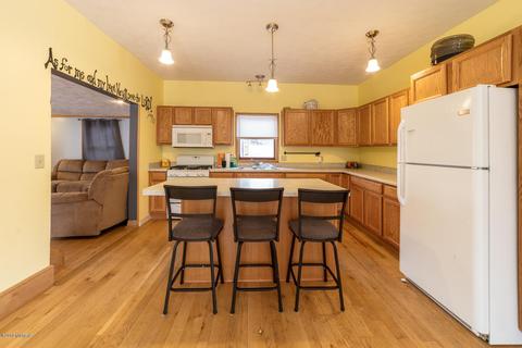 735 E Green St, Marshall, MI 49068 photo 8