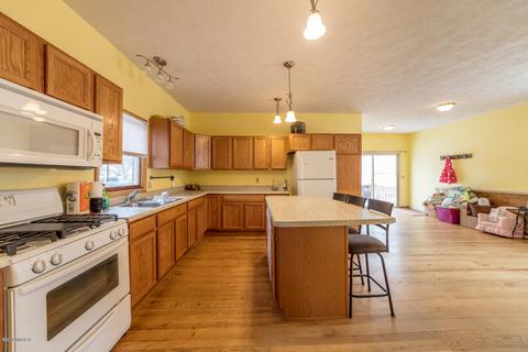 735 E Green St, Marshall, MI 49068 photo 7