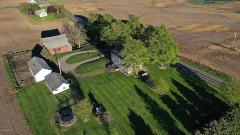 518 Booth Rd, Bronson, MI 49028 photo 3